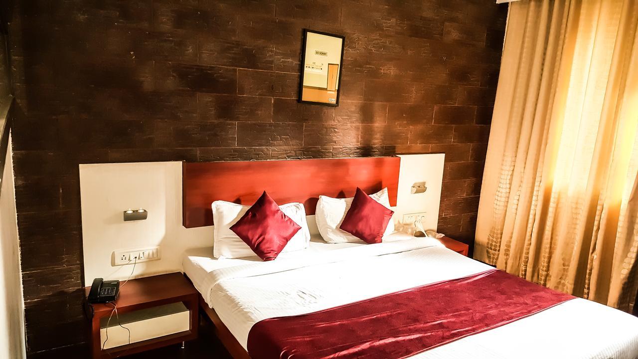 Hotel Khandesh Residency Panvel Esterno foto